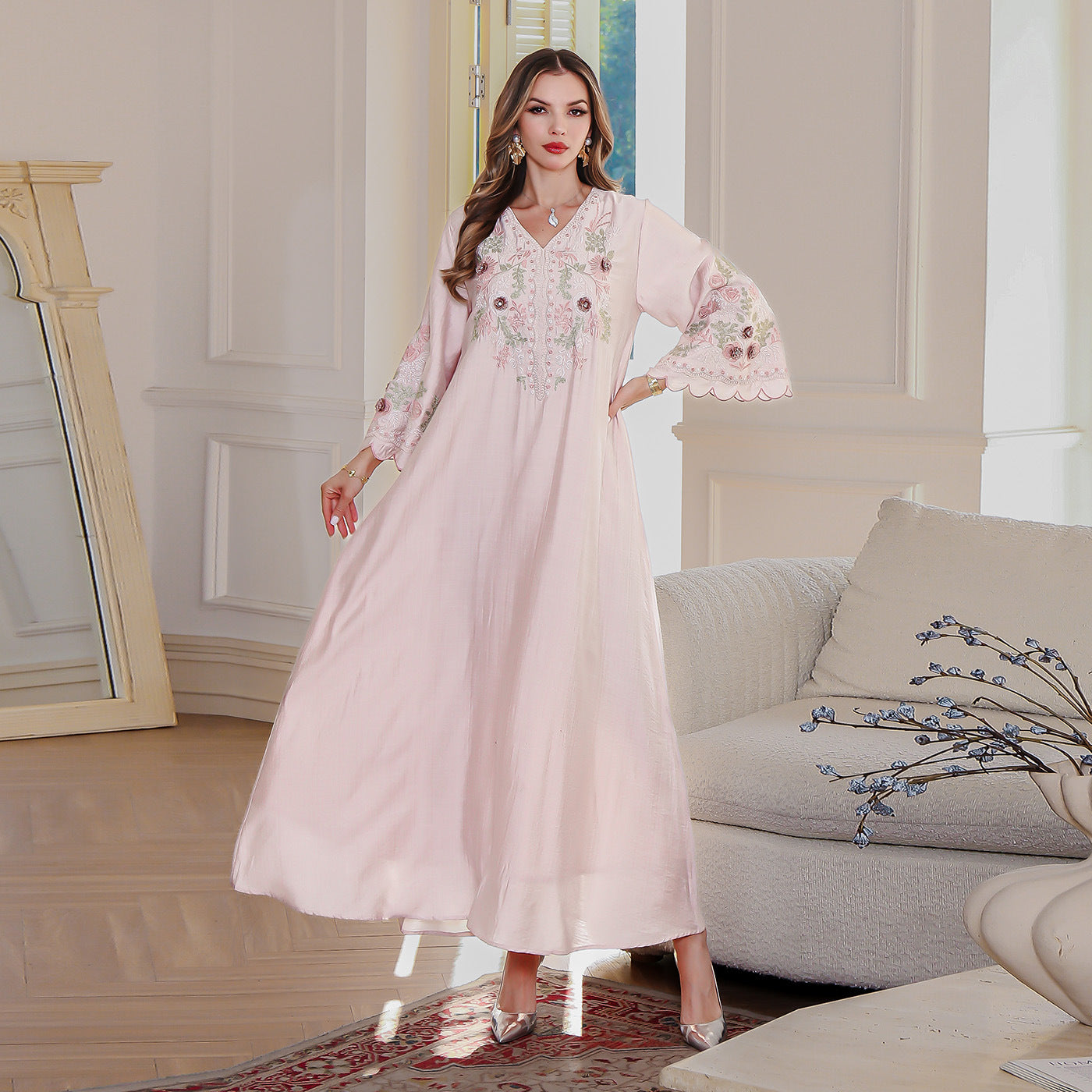 Middle Eastern Women's Dress Dubai Embroidered Long Robe Muslim Maxi Dress