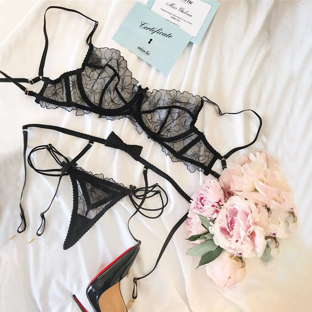 Black Sexy Lace Seduction Underwear See-through Tight Garter Belt Sexy Lingerie