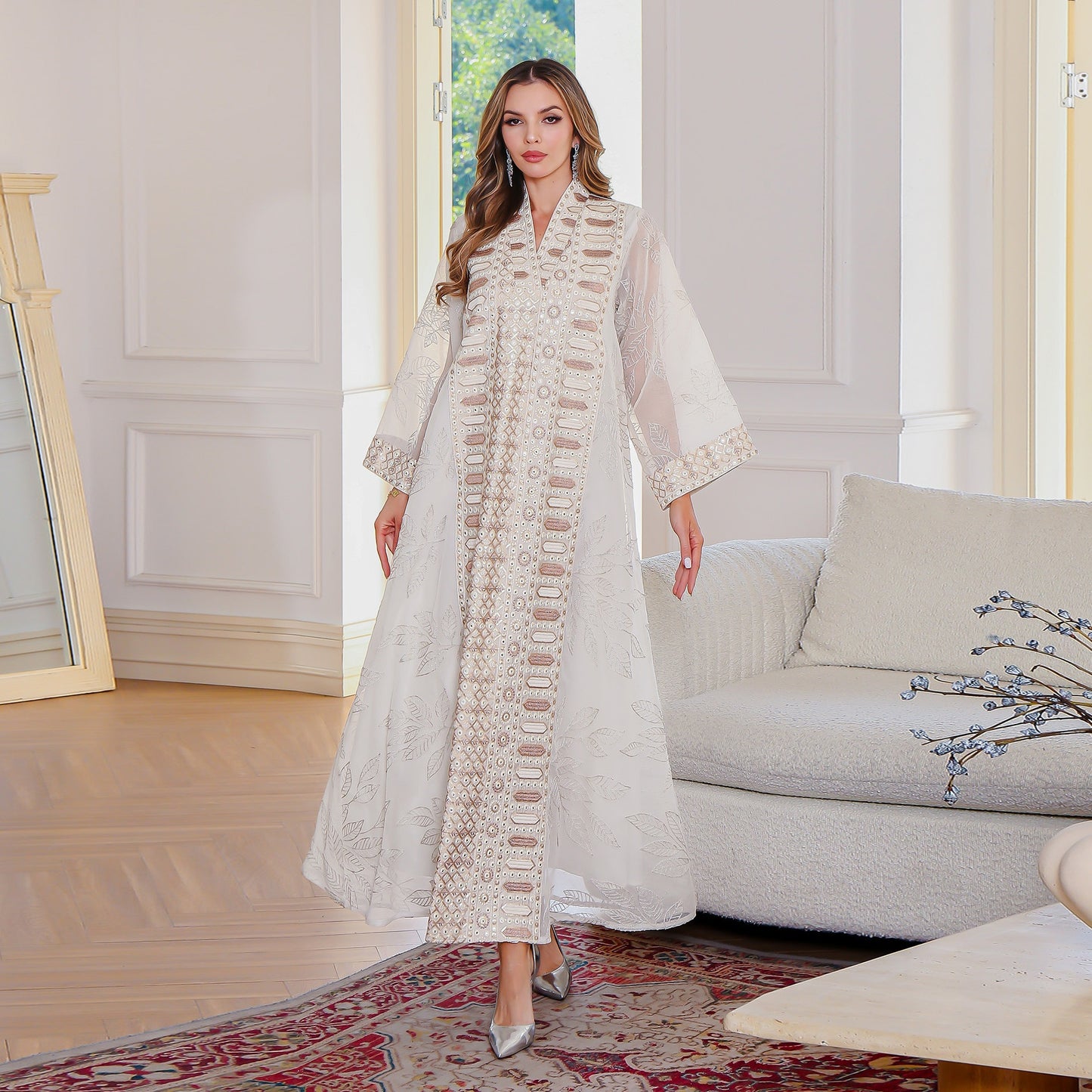 Middle Eastern Muslim Embroidered Long Robe Women's  Elegant Long Dress Loose Fit Dubai Dress