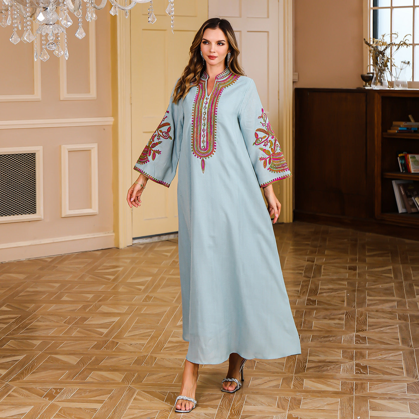 Middle Eastern Muslim Embroidered Long Robe for Women Dubai Turkish Luxury Evening Dress Maxi Dress