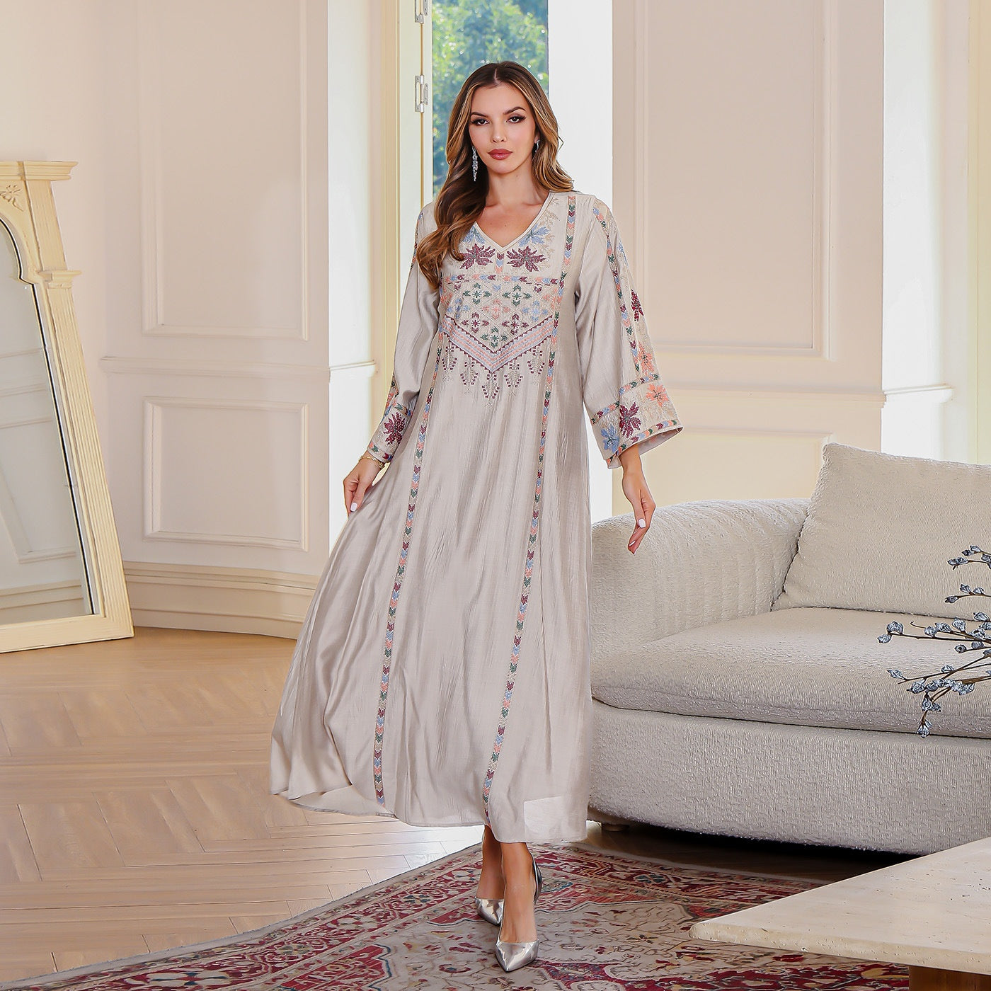 Elegant Muslim Dress Dubai Women's  Embroidered Beaded Long Robe