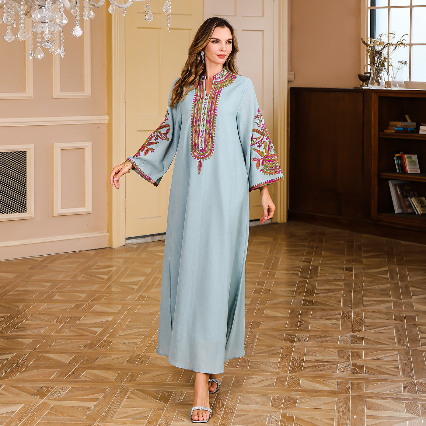 Middle Eastern Muslim Embroidered Long Robe for Women Dubai Turkish Luxury Evening Dress Maxi Dress