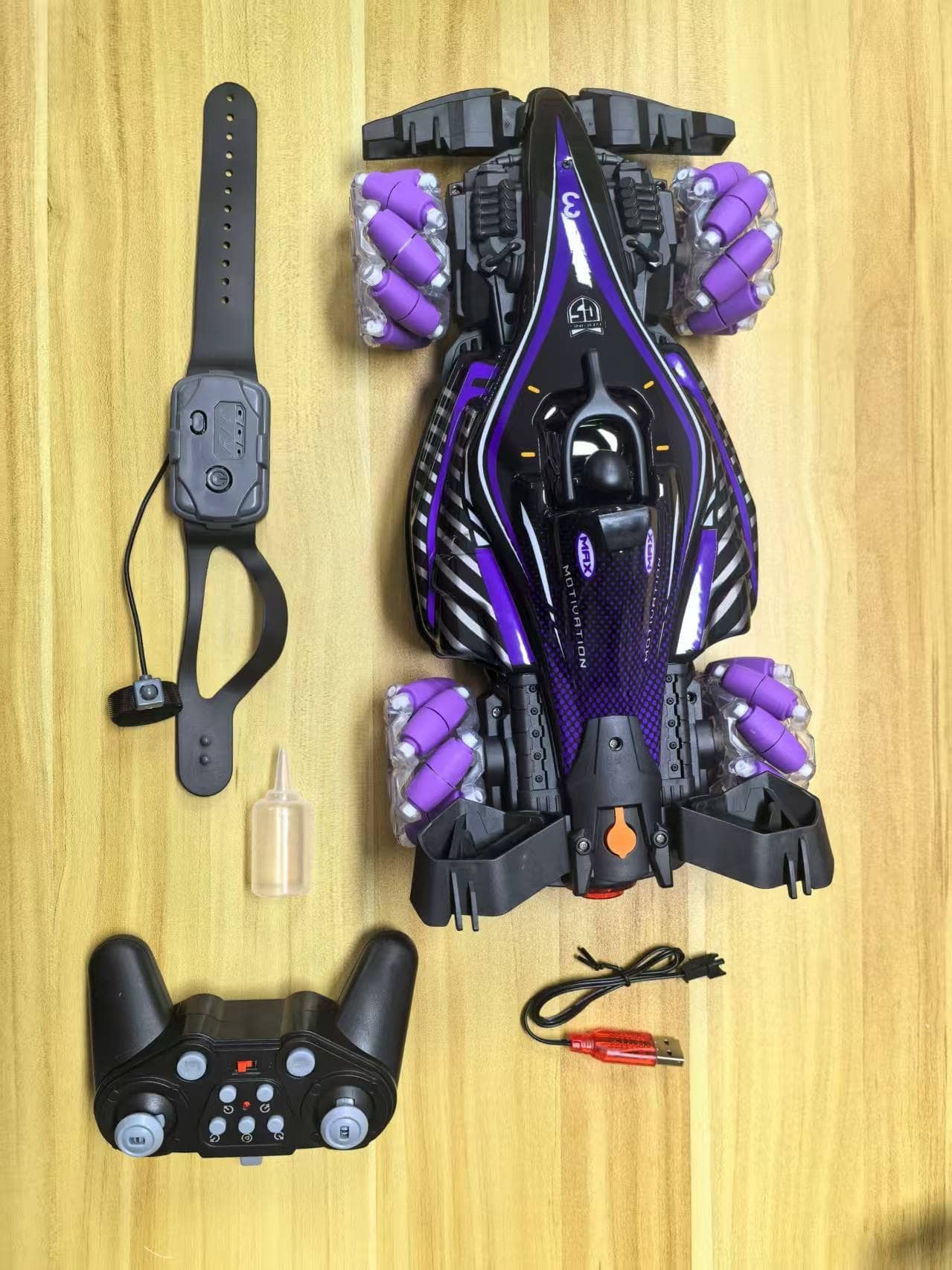 Remote control toy car F1 racing style, with music and light, the tail can be spray.