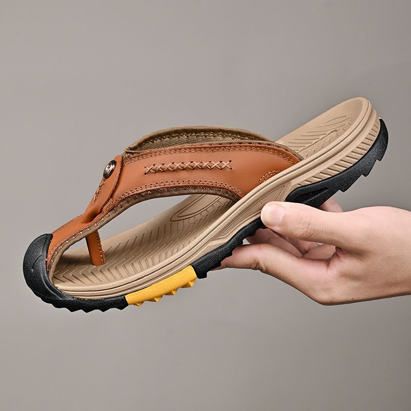 Summer men's new first layer cowhide flip-flops fashion all comfortable men's slippers beach shoes