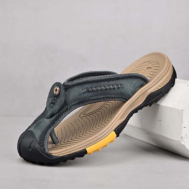 Summer men's new first layer cowhide flip-flops fashion all comfortable men's slippers beach shoes